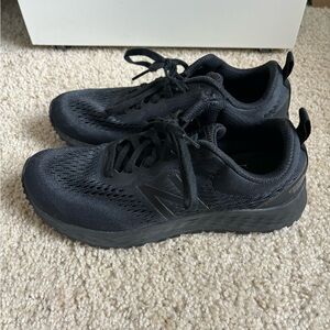Women’s New Balance Fresh Foam Slip Resistant Shoes Size 8 Used